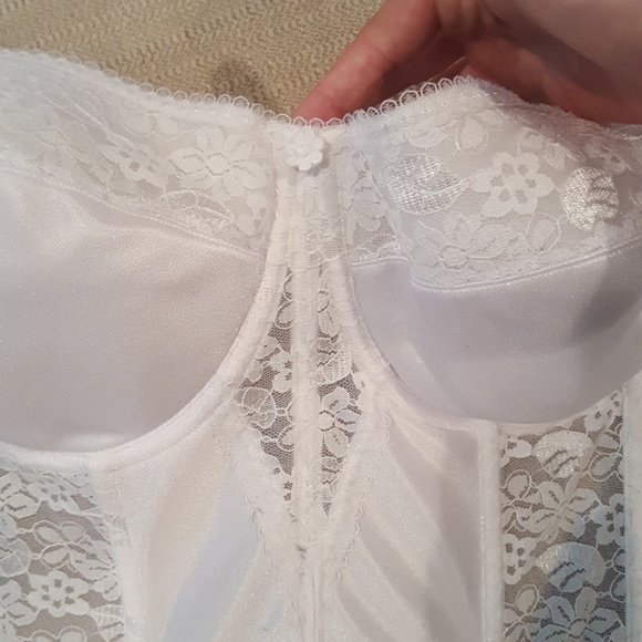 Lace Duster - Picture 2 of 6